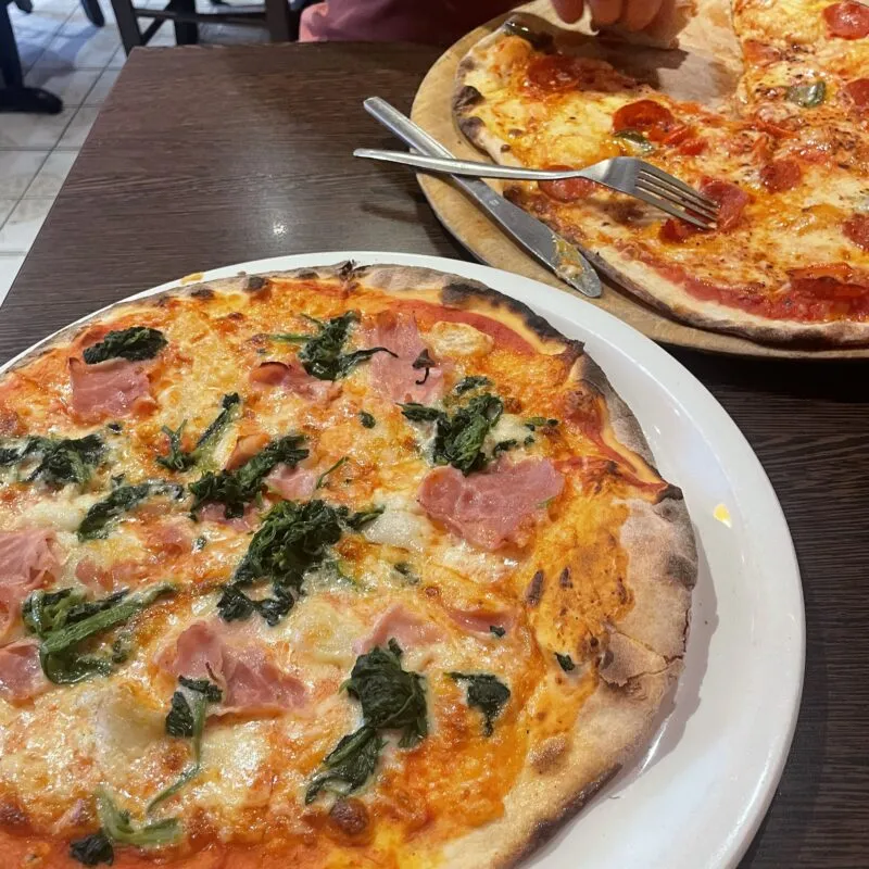nonna-linas-pizzeria-pizza nonna-linas-pizzeria-pizza